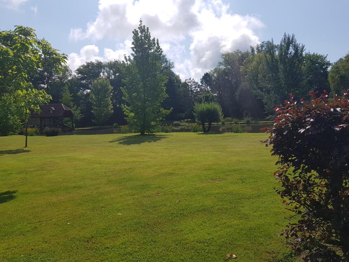 Bed and Breakfast Moulin Du Soustre Cavagnac Esterno foto