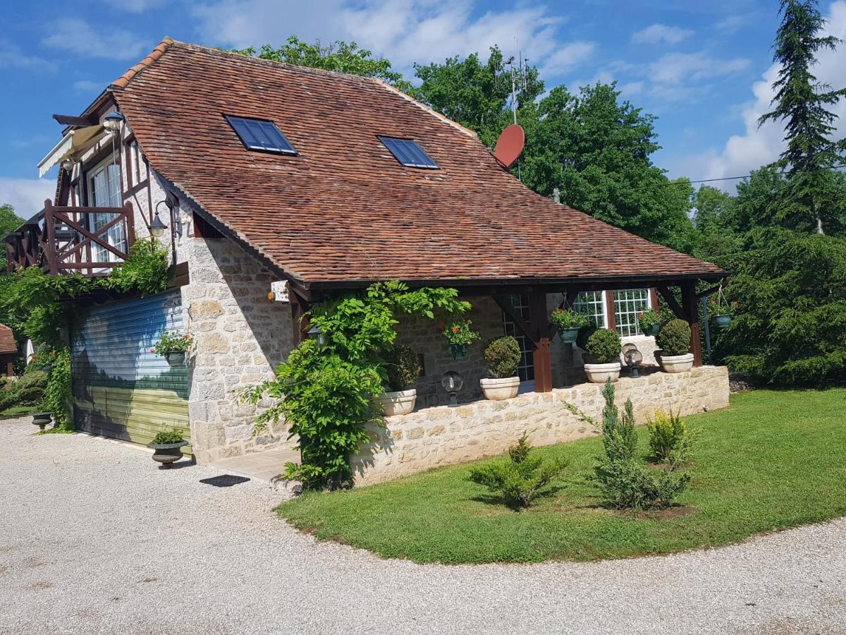 Bed and Breakfast Moulin Du Soustre Cavagnac Esterno foto