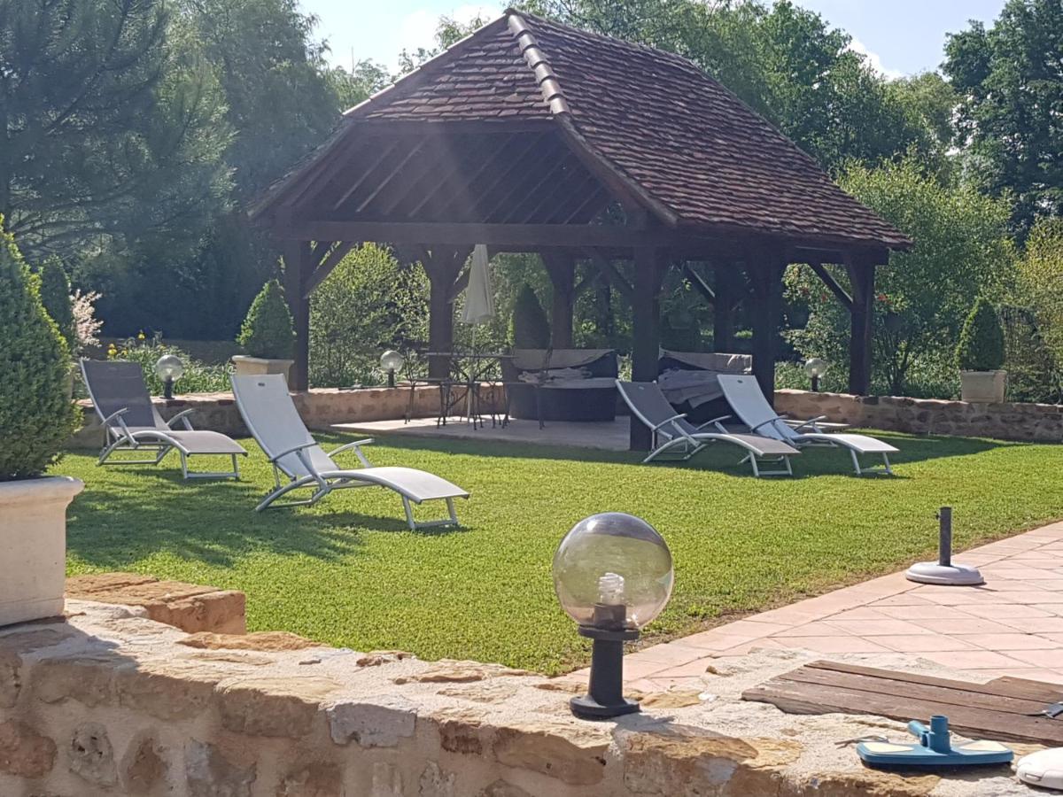 Bed and Breakfast Moulin Du Soustre Cavagnac Esterno foto