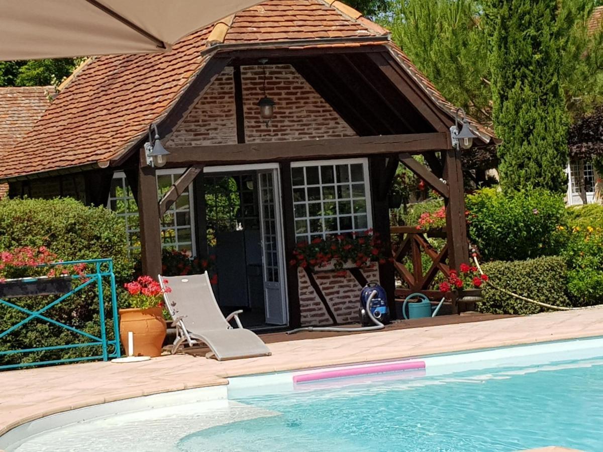 Bed and Breakfast Moulin Du Soustre Cavagnac Esterno foto