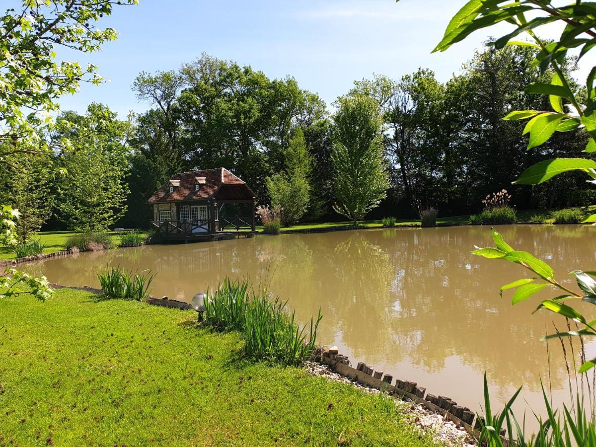 Bed and Breakfast Moulin Du Soustre Cavagnac Esterno foto