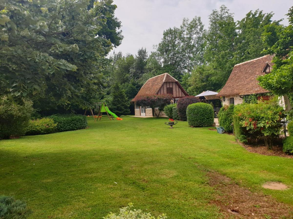 Bed and Breakfast Moulin Du Soustre Cavagnac Esterno foto